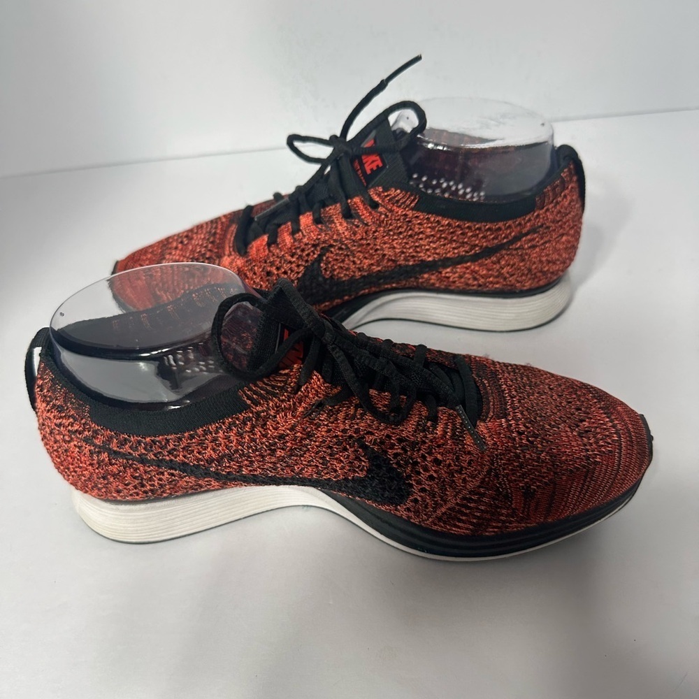 Nike women Red and Black Running Shoes size 6.5 pre owned Exellent condittion. - Picture 3 of 7